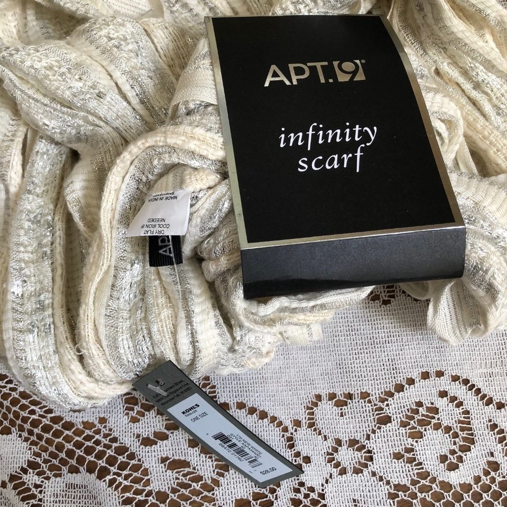 Apt 9 Infinity Scarf White Unused New With Tags